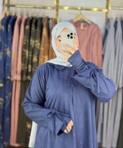 Alternative view of ROBE CHERY